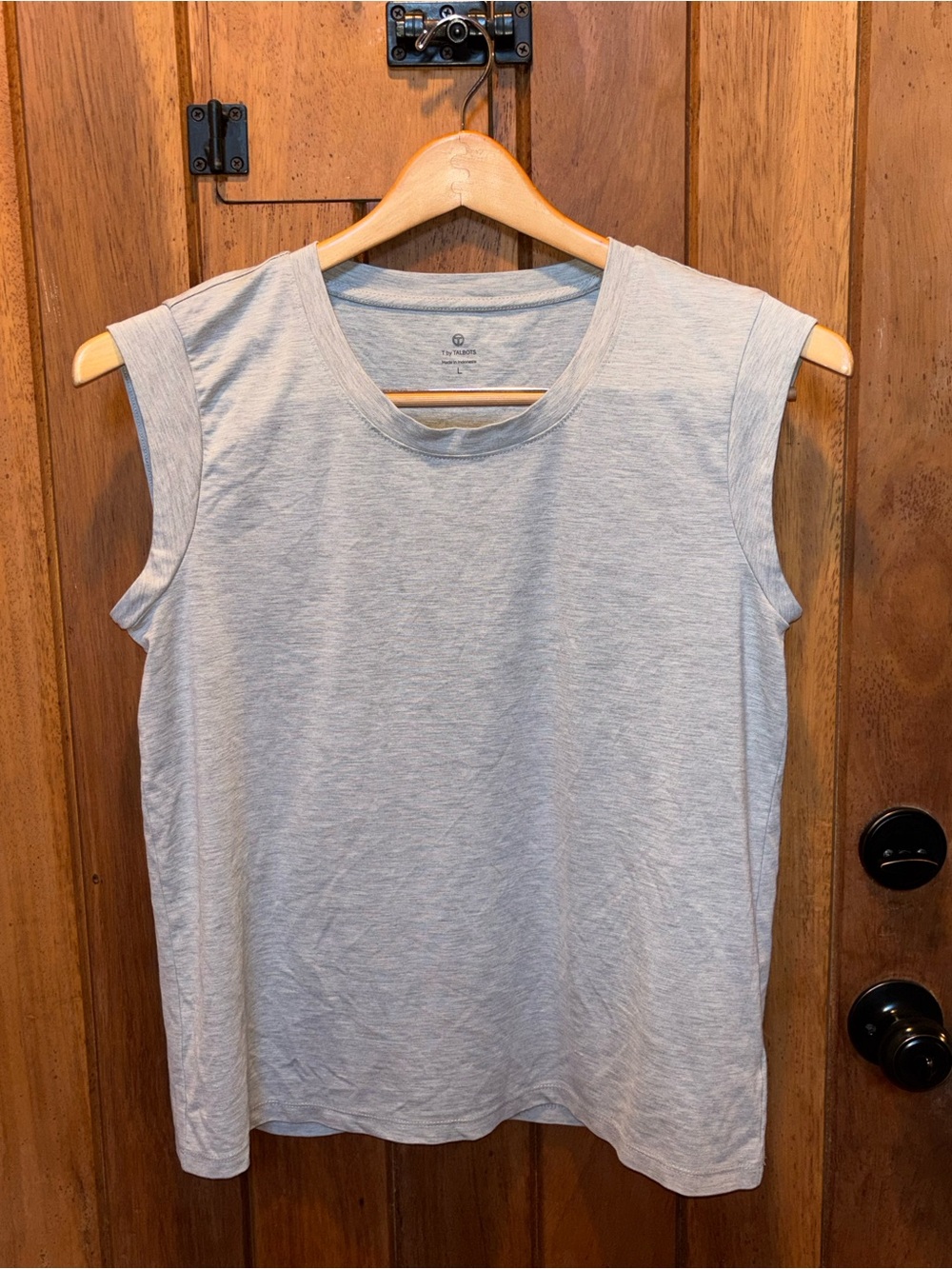 T by Talbots Light Gray Sleeveless Crewneck Top